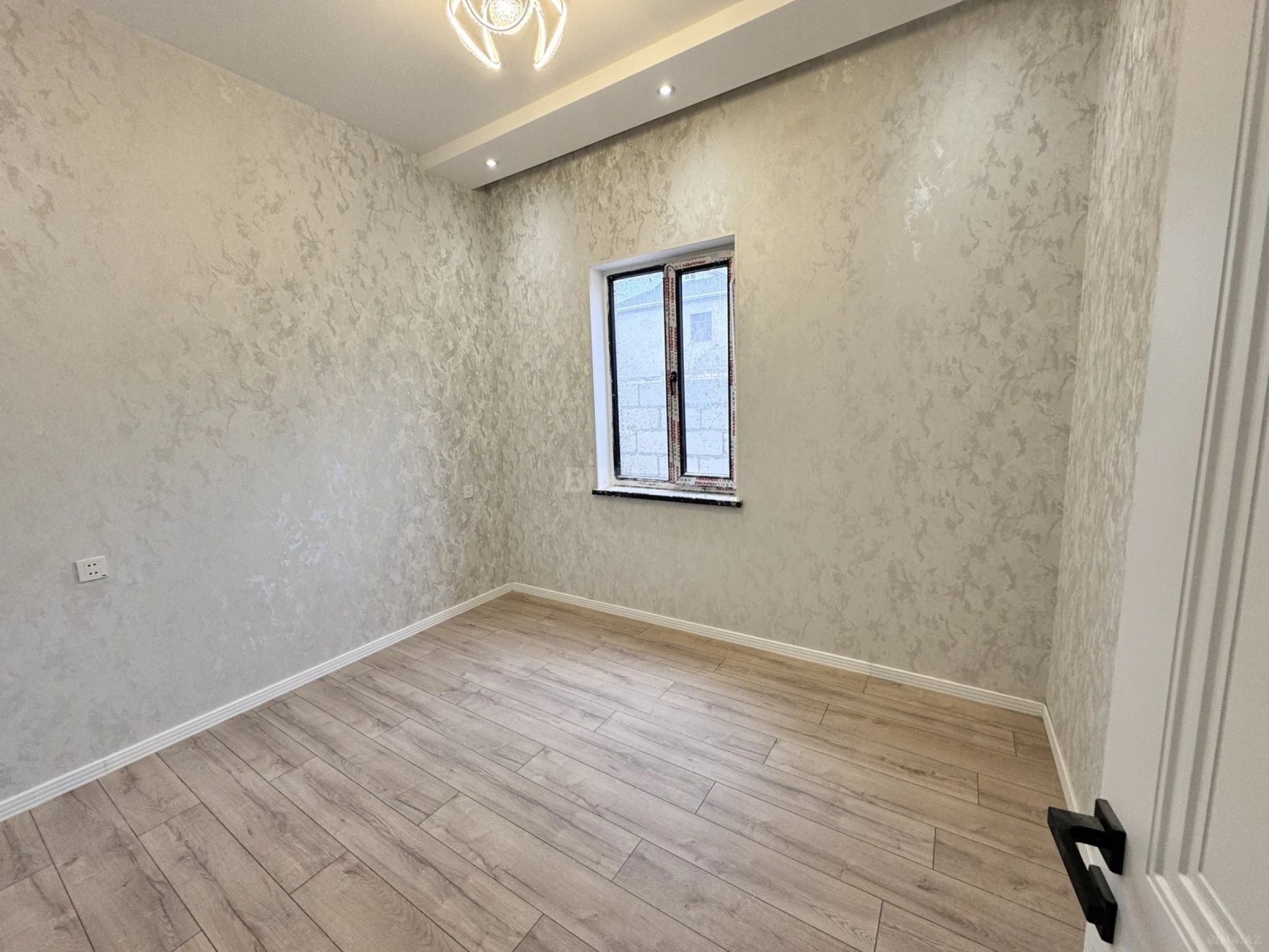 Satılır 6 otaqlı həyət evi 150 m²
