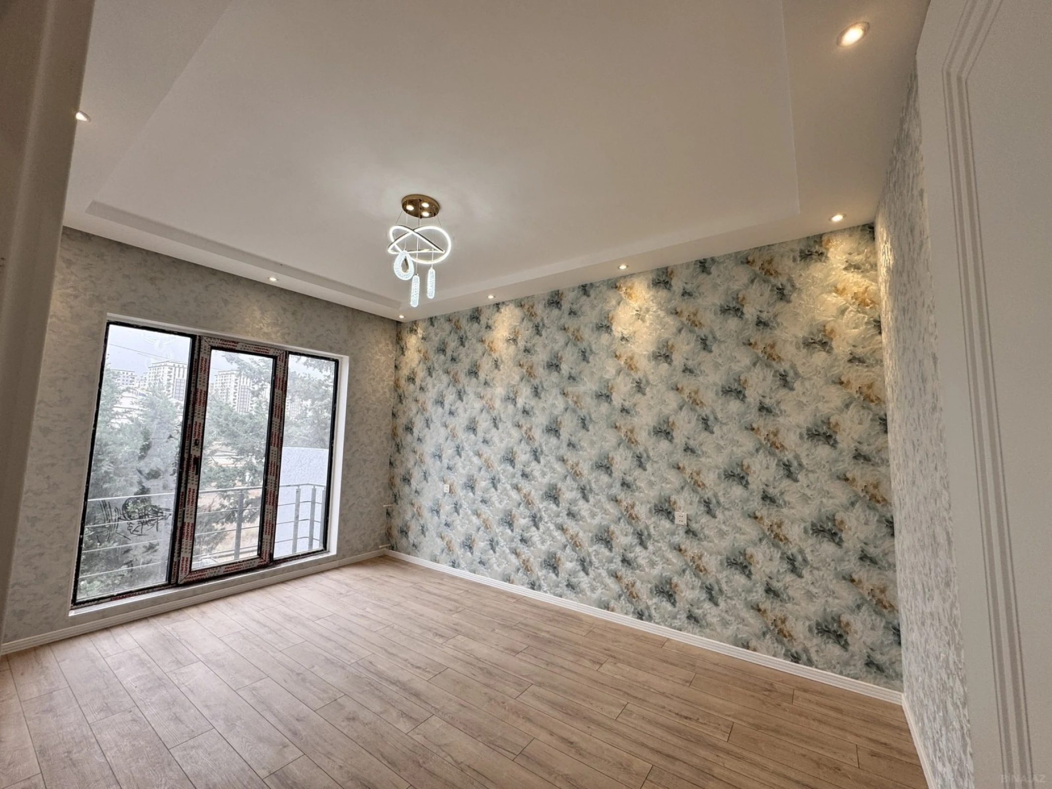Satılır 6 otaqlı həyət evi 150 m²