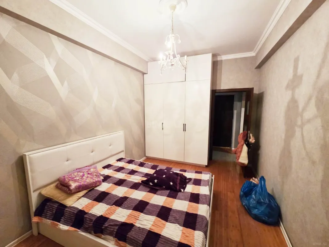 Kirayə verilir 2 otaqlı mənzil 61 m²