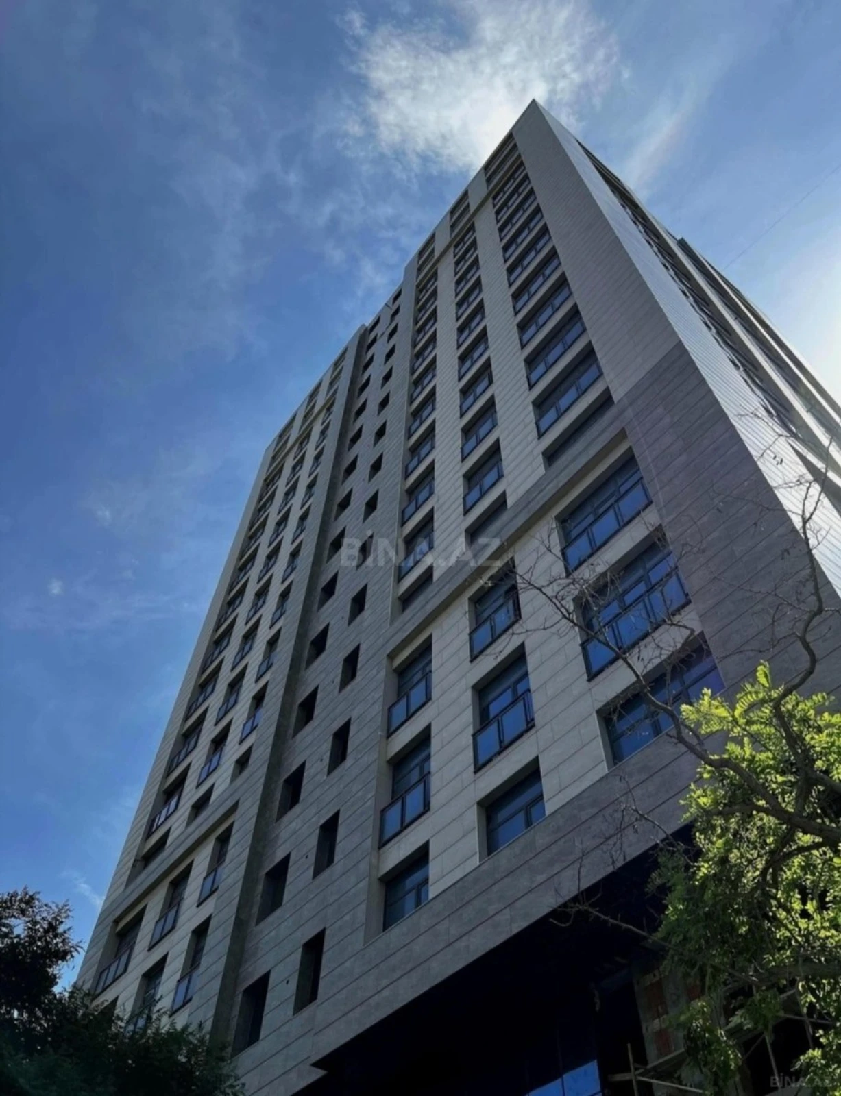 Satılır 3 otaqlı mənzil 125 m²