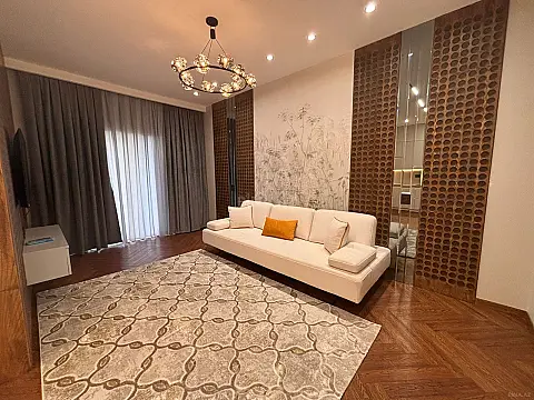 Kirayə verilir 2 otaqlı mənzil 70 m²