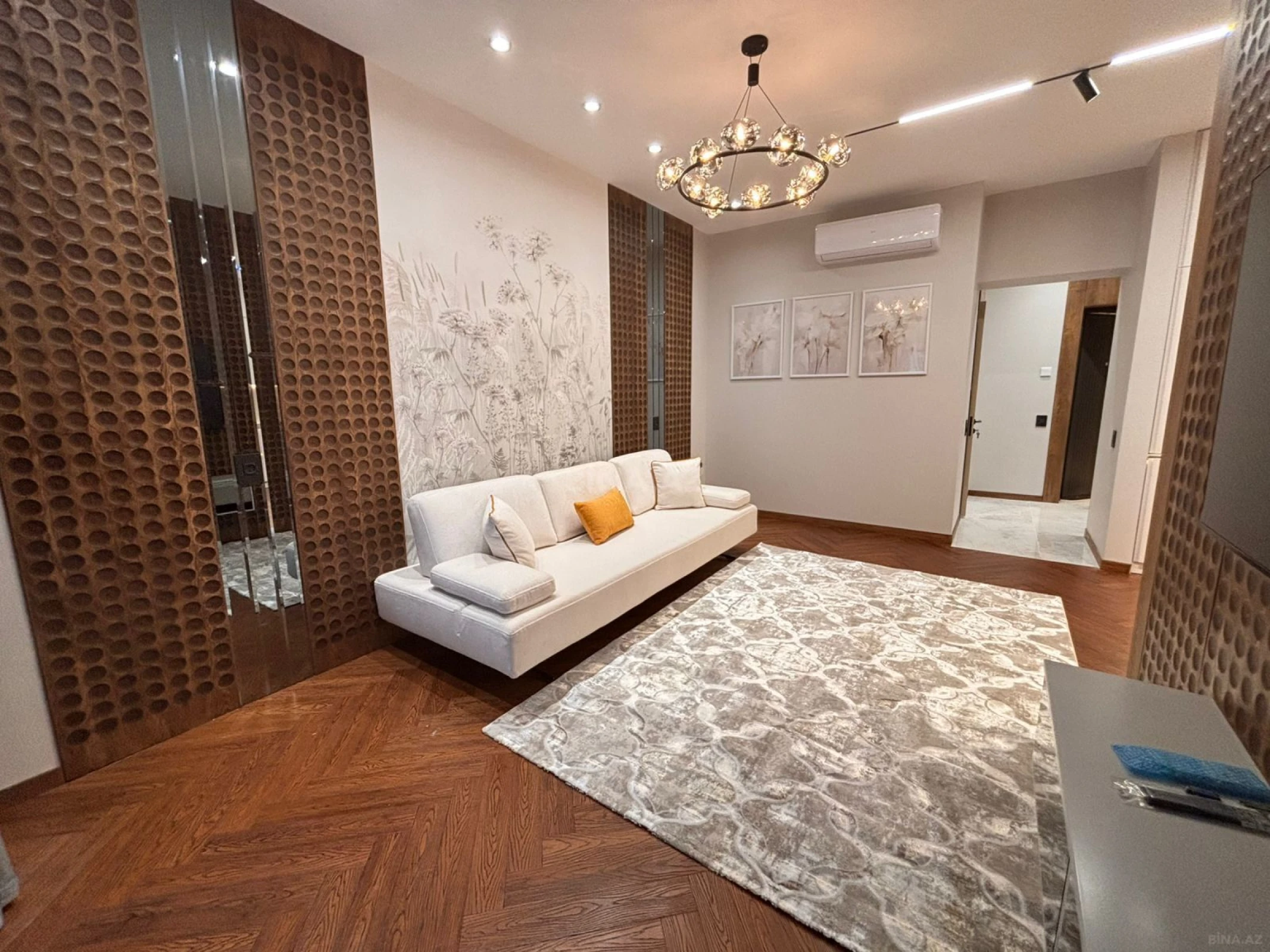 Kirayə verilir 2 otaqlı mənzil 70 m²