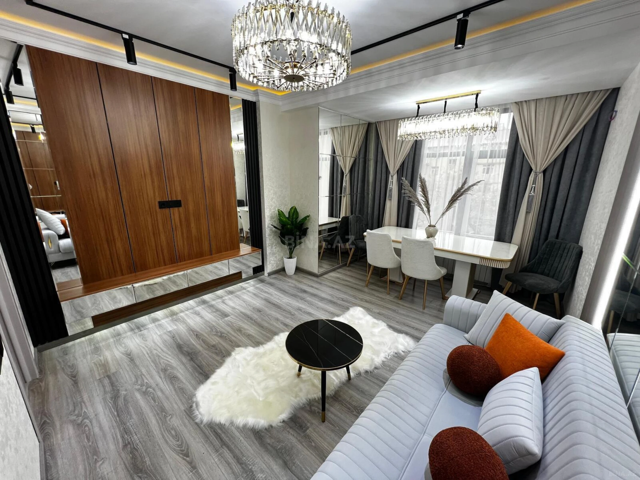 Satılır 2 otaqlı mənzil 85 m²