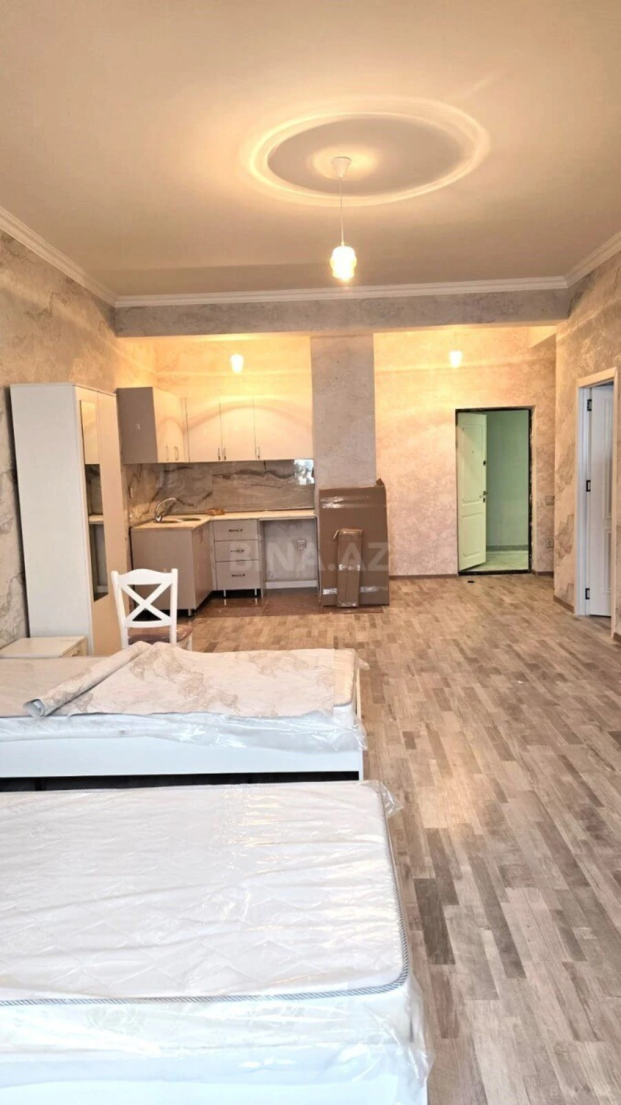 Satılır 2 otaqlı mənzil 76 m²