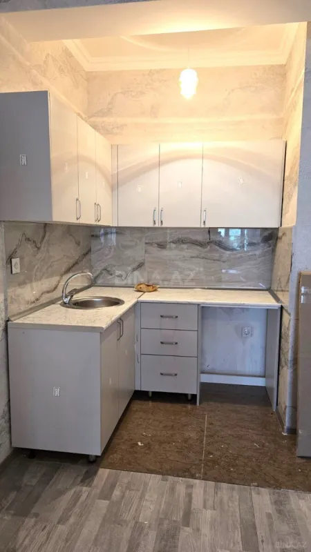 Satılır 2 otaqlı mənzil 76 m²