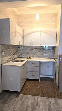 Satılır 2 otaqlı mənzil 76 m²