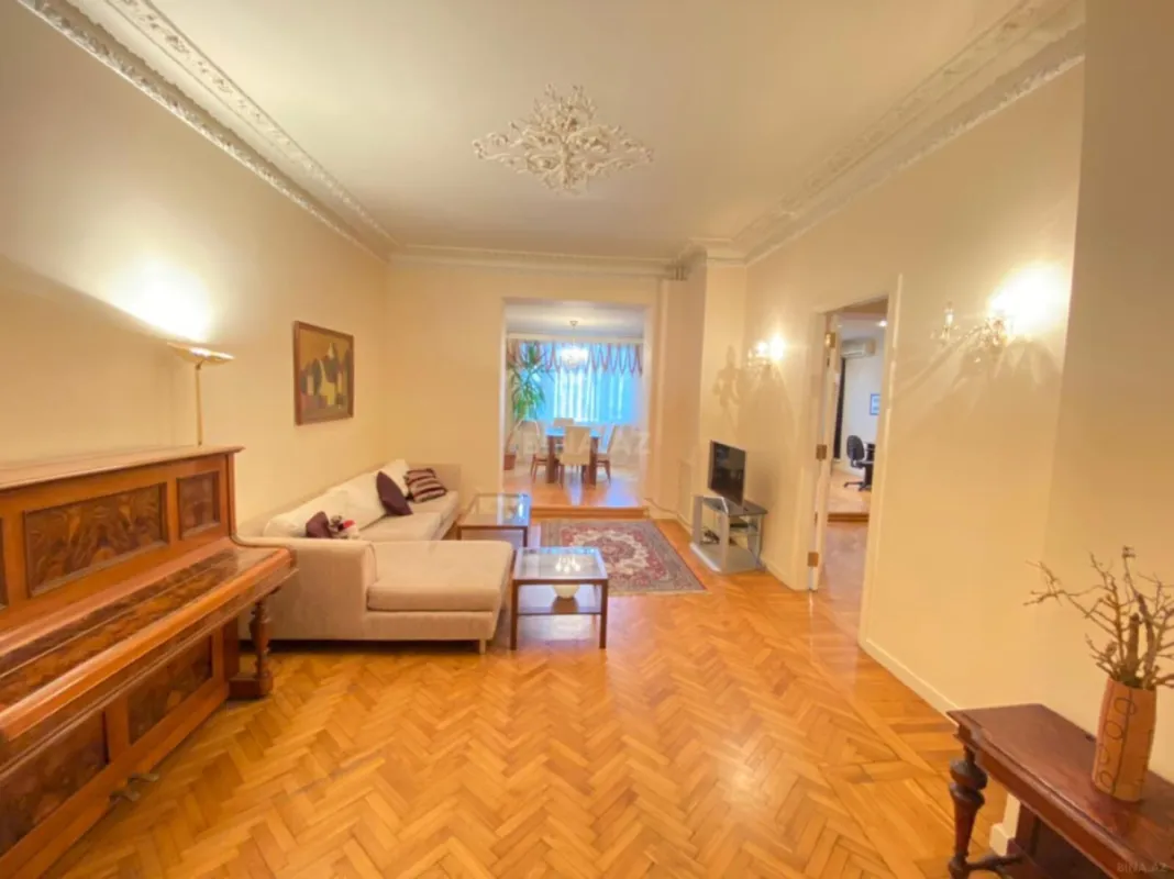 Kirayə verilir 3 otaqlı mənzil 110 m²