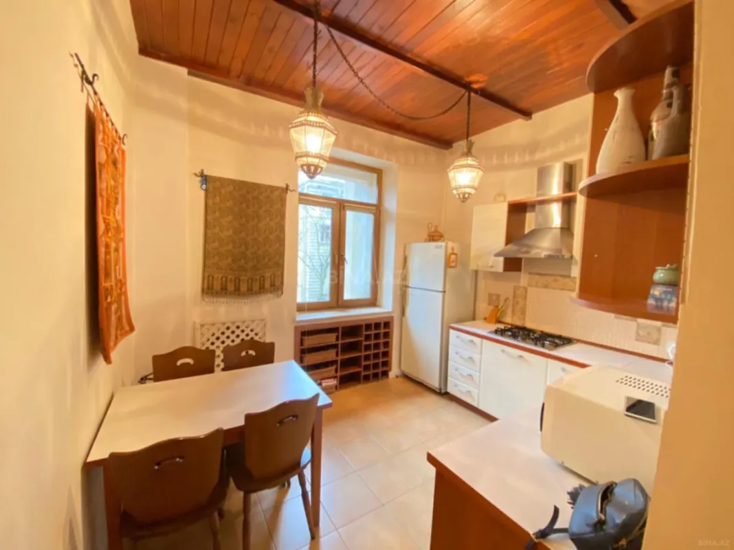 Kirayə verilir 3 otaqlı mənzil 110 m²