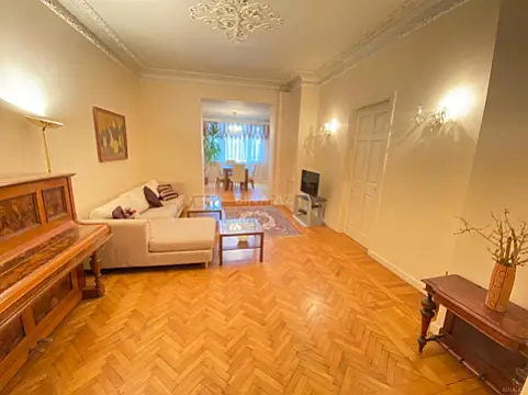 Kirayə verilir 3 otaqlı mənzil 110 m²