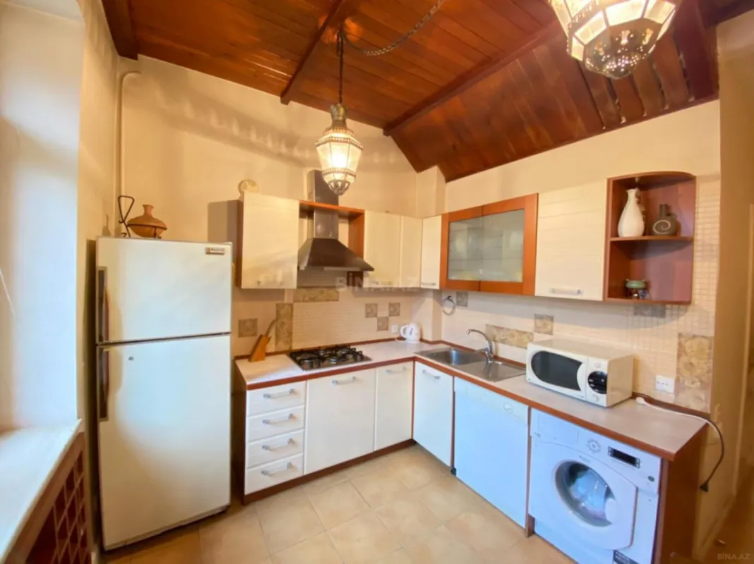 Kirayə verilir 3 otaqlı mənzil 110 m²