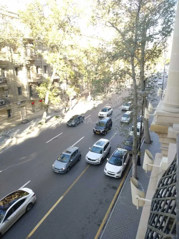 Kirayə verilir 3 otaqlı mənzil 110 m²