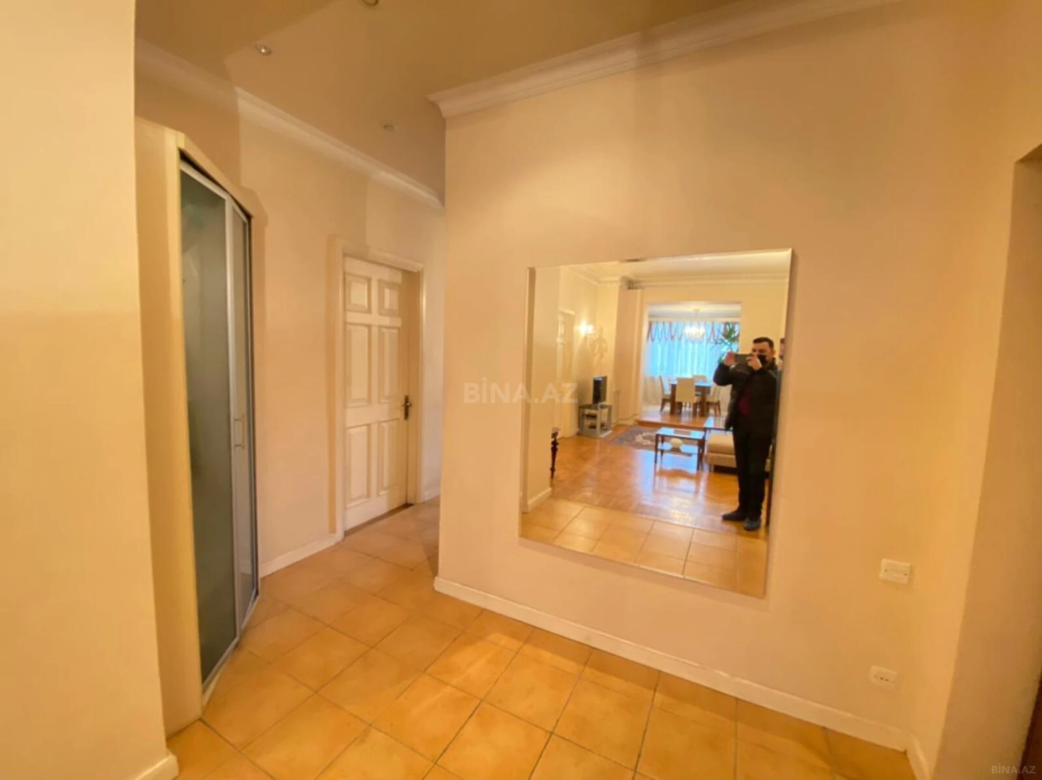 Kirayə verilir 3 otaqlı mənzil 110 m²