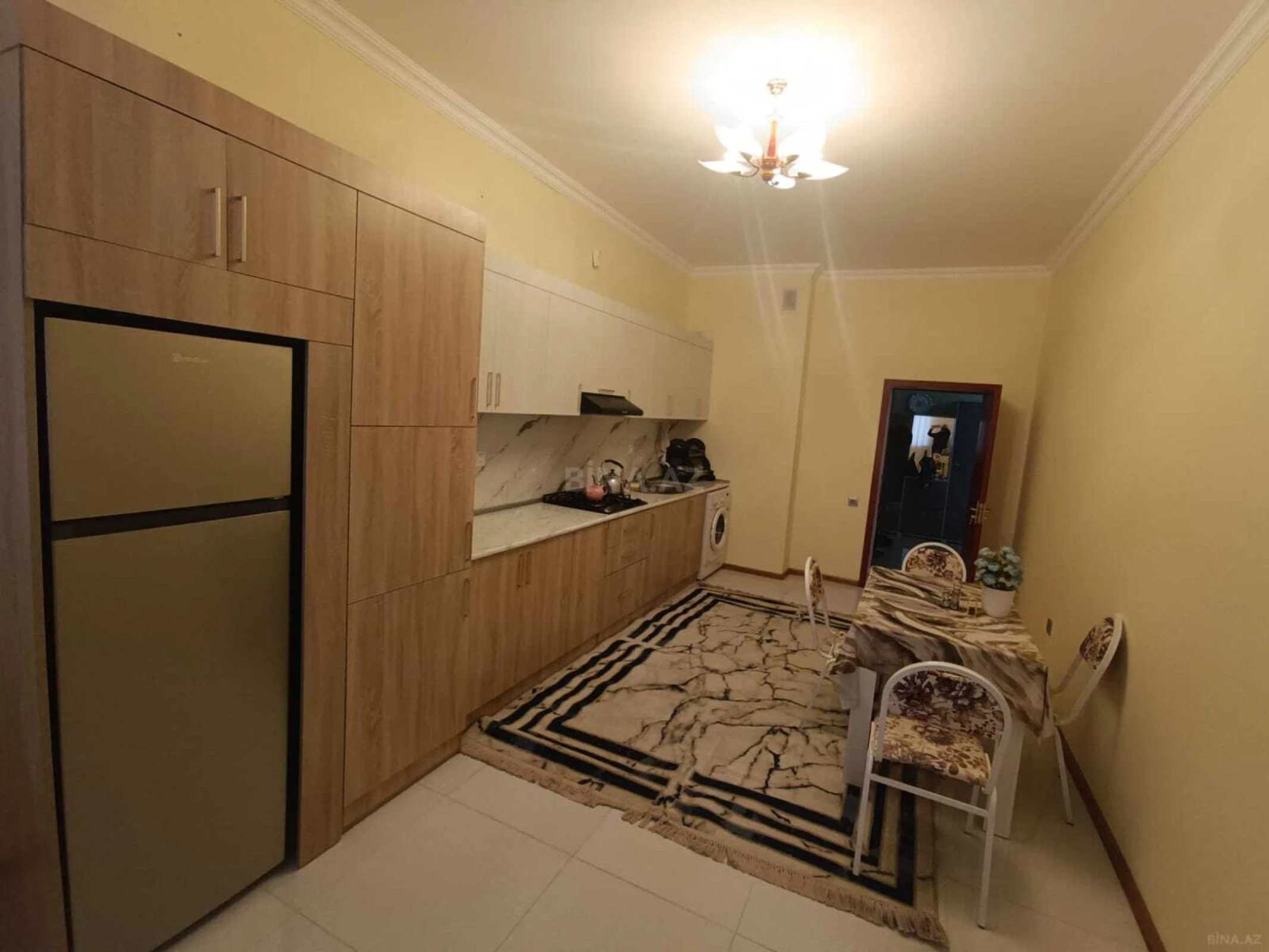 Kirayə verilir 3 otaqlı mənzil 150 m²
