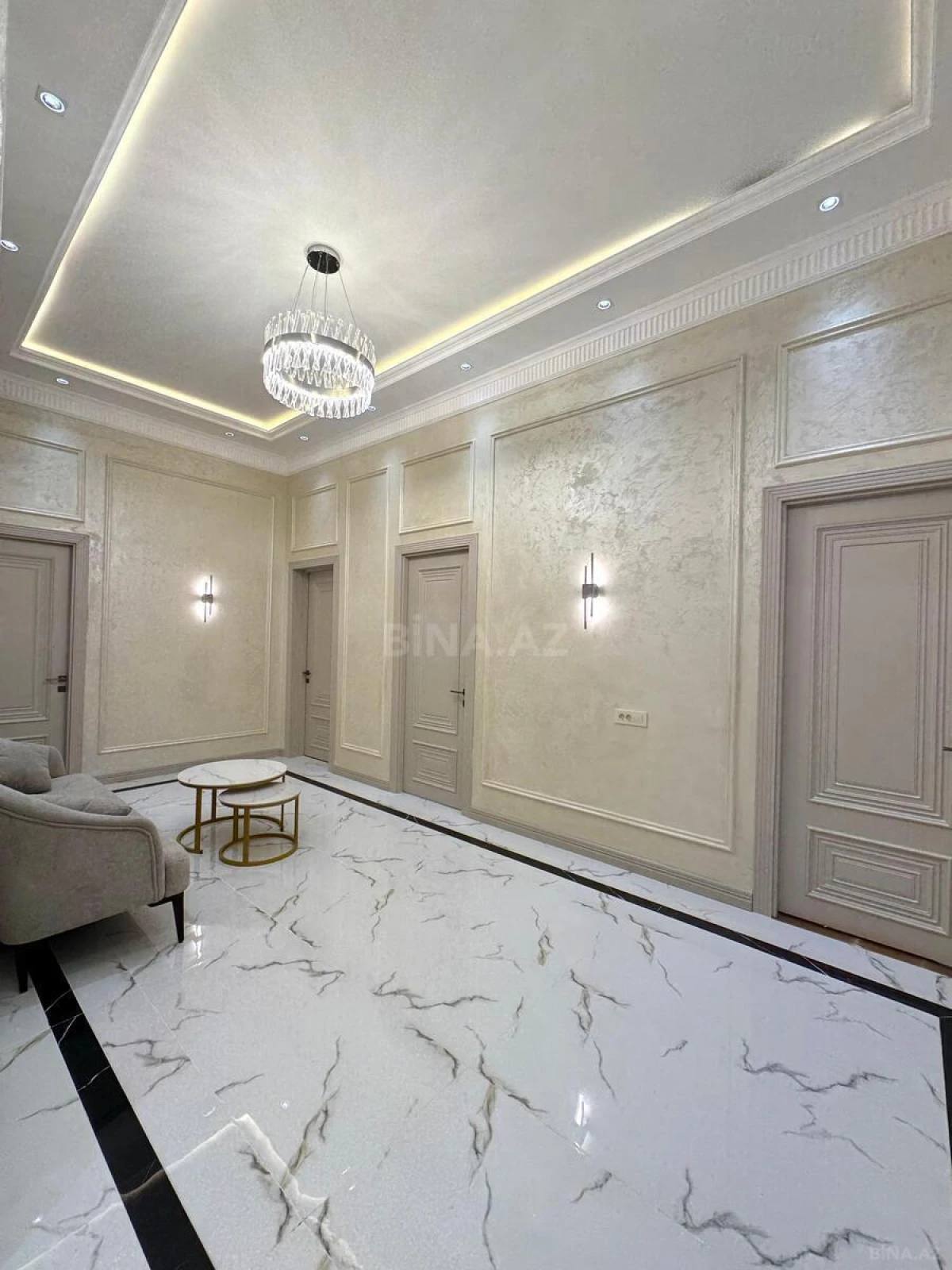 Satılır 3 otaqlı mənzil 140 m²