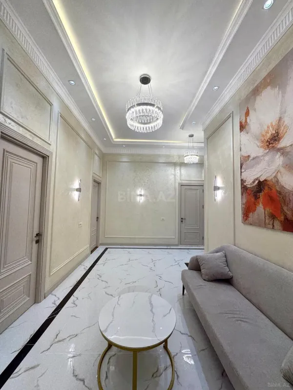 Satılır 3 otaqlı mənzil 140 m²