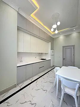 Satılır 3 otaqlı mənzil 140 m²