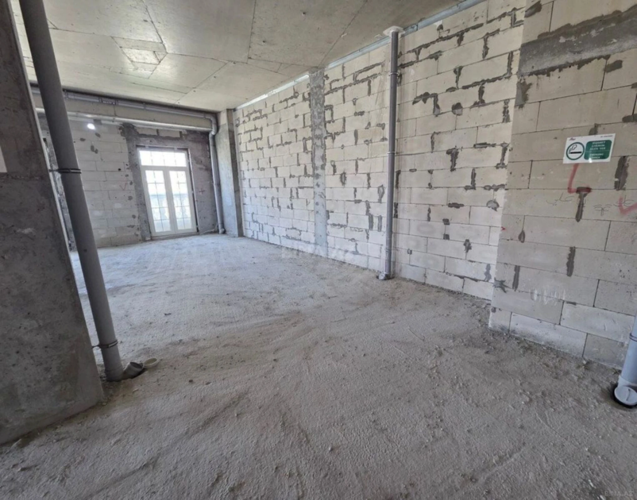 Satılır 3 otaqlı mənzil 113 m²