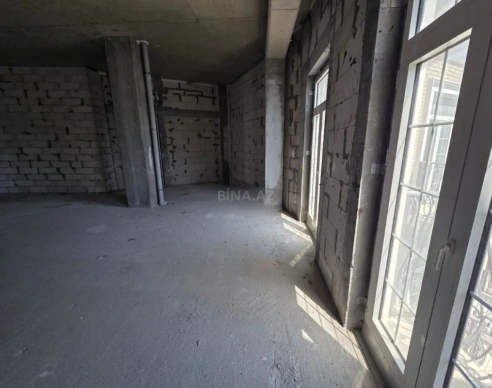 Satılır 3 otaqlı mənzil 113 m²