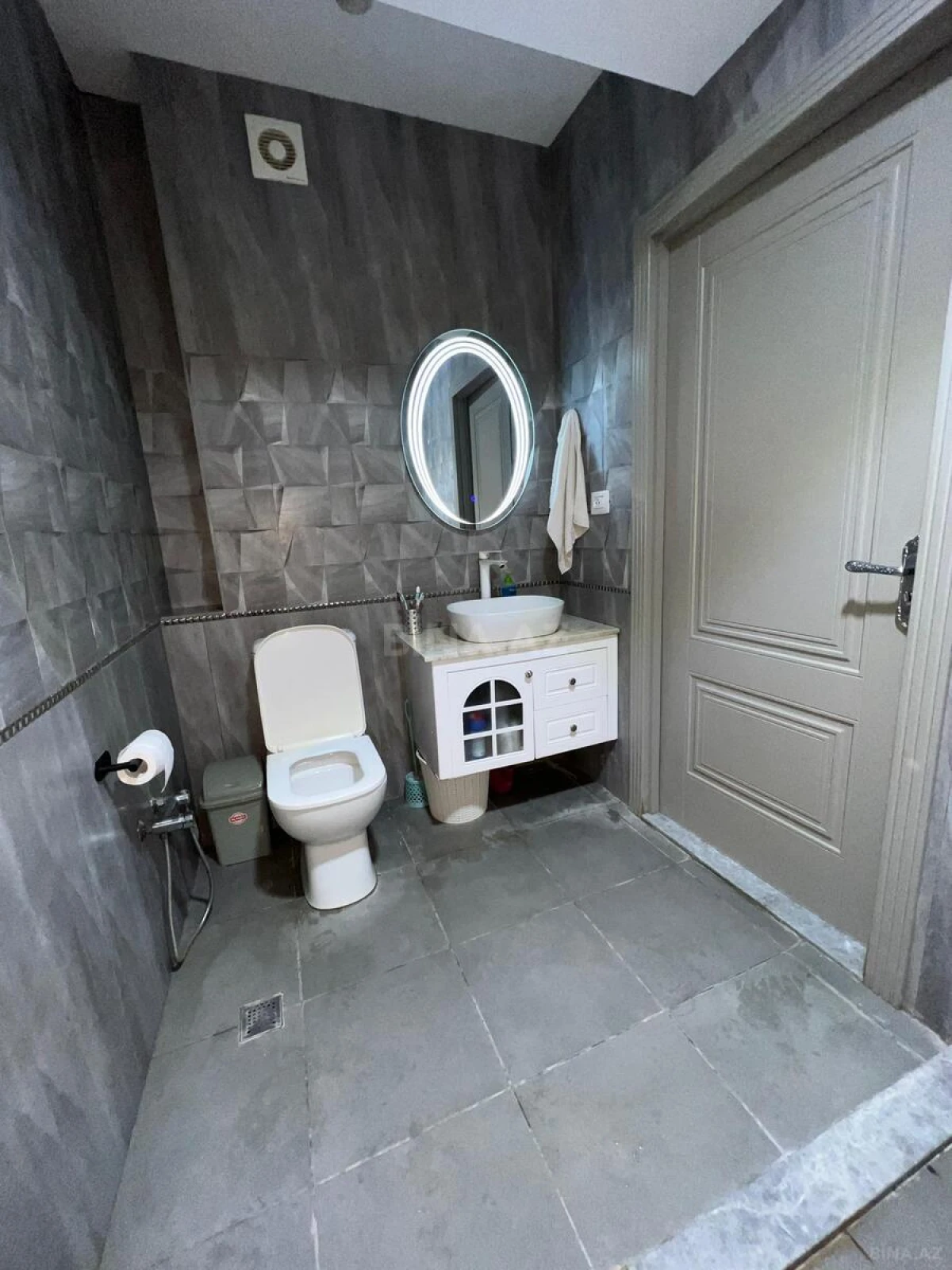 Satılır 3 otaqlı mənzil 95 m²