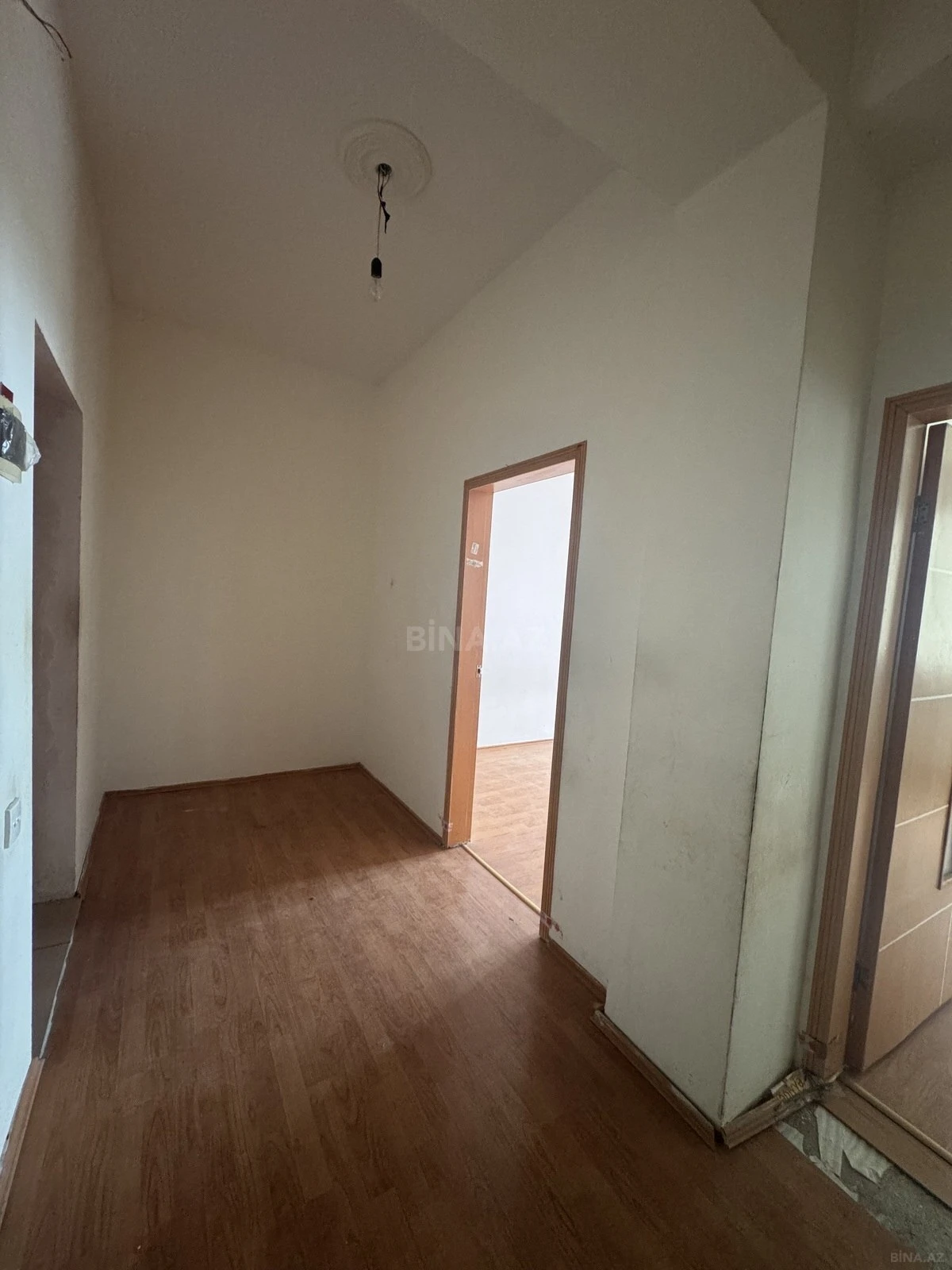 Satılır 1 otaqlı mənzil 52 m²