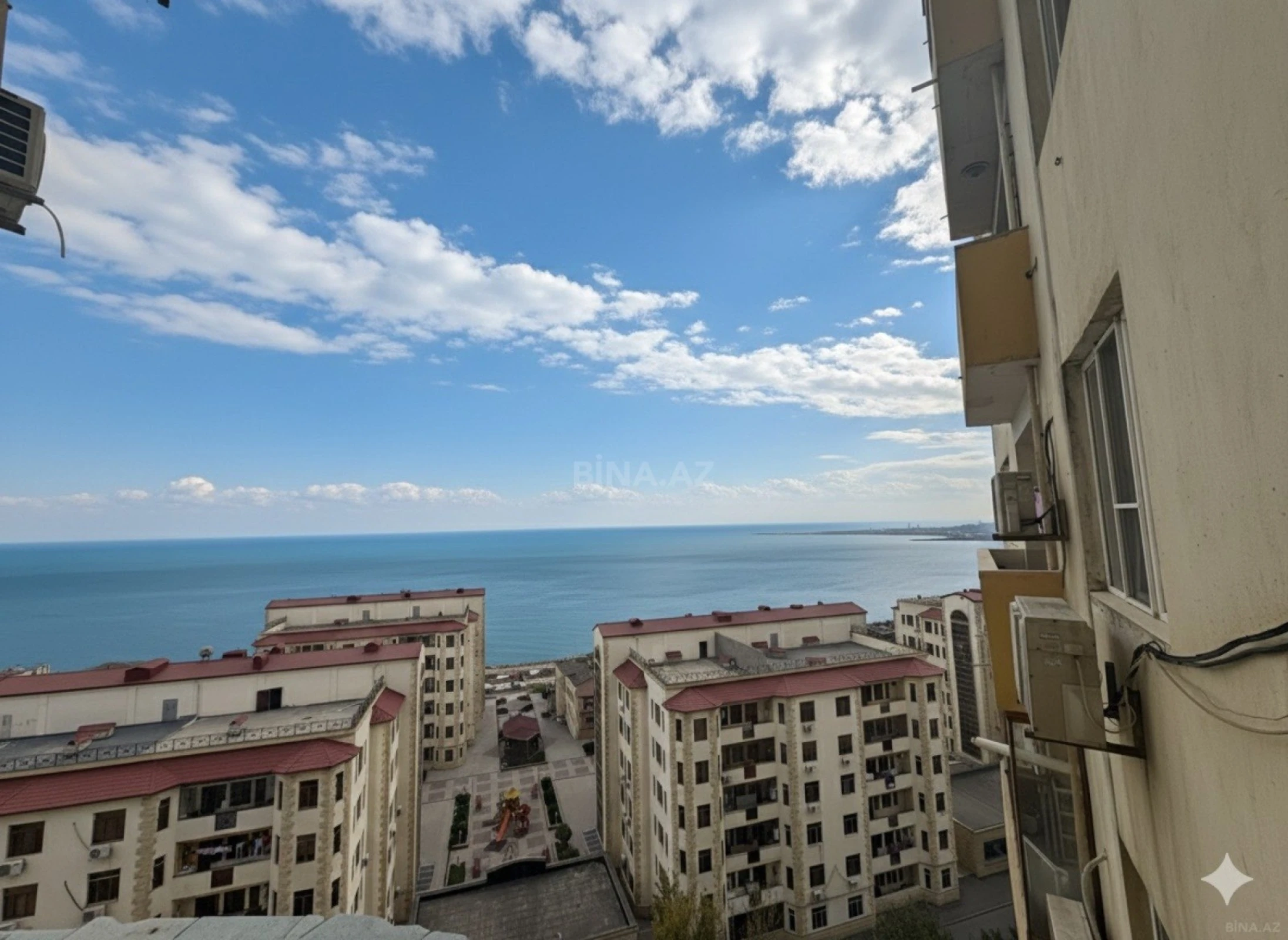 Satılır 1 otaqlı mənzil 52 m²