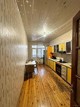 Satılır 3 otaqlı mənzil 118 m²