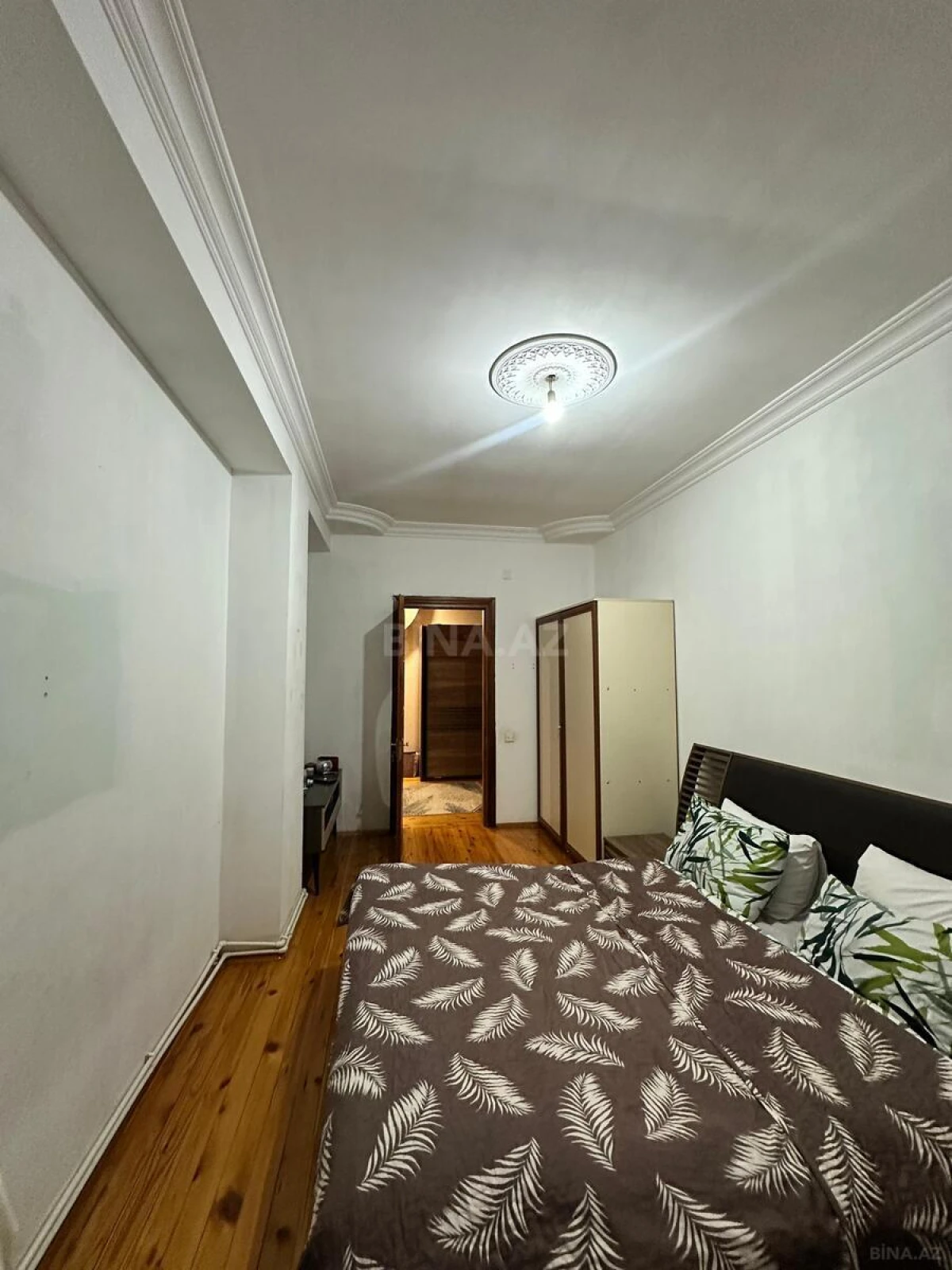 Satılır 3 otaqlı mənzil 118 m²