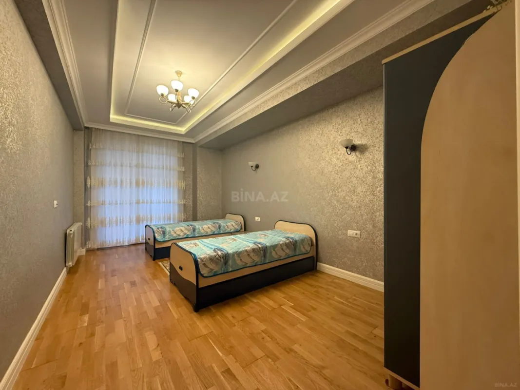 Kirayə verilir 4 otaqlı mənzil 180 m²