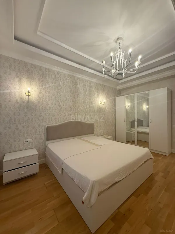 Kirayə verilir 4 otaqlı mənzil 180 m²