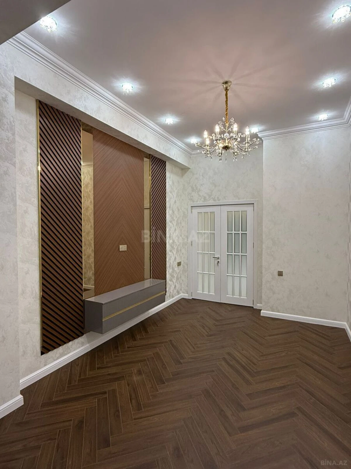 Satılır 2 otaqlı mənzil 75 m²