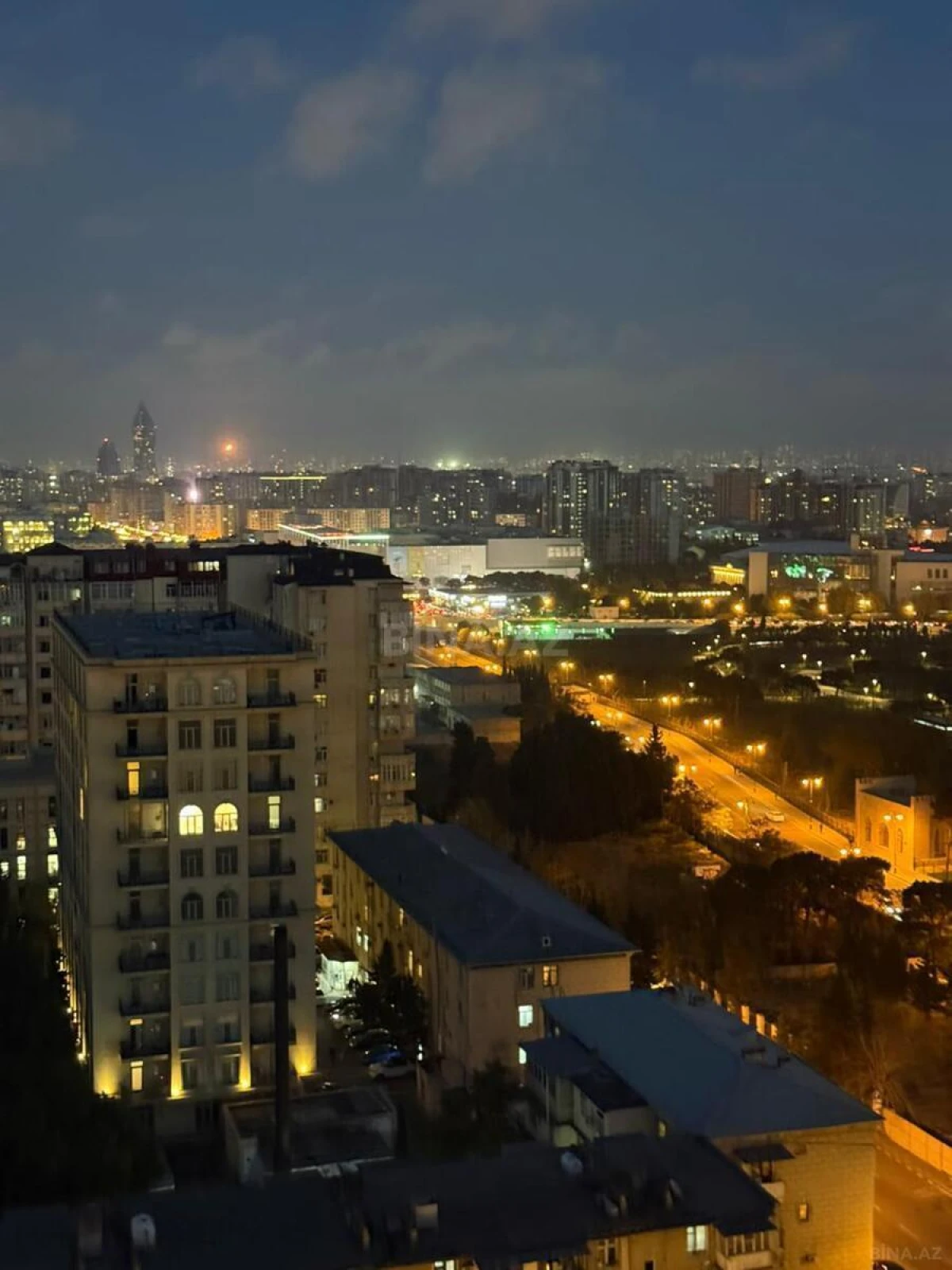 Satılır 2 otaqlı mənzil 75 m²