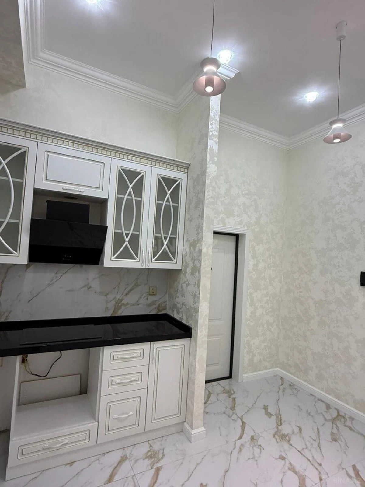 Satılır 2 otaqlı mənzil 75 m²