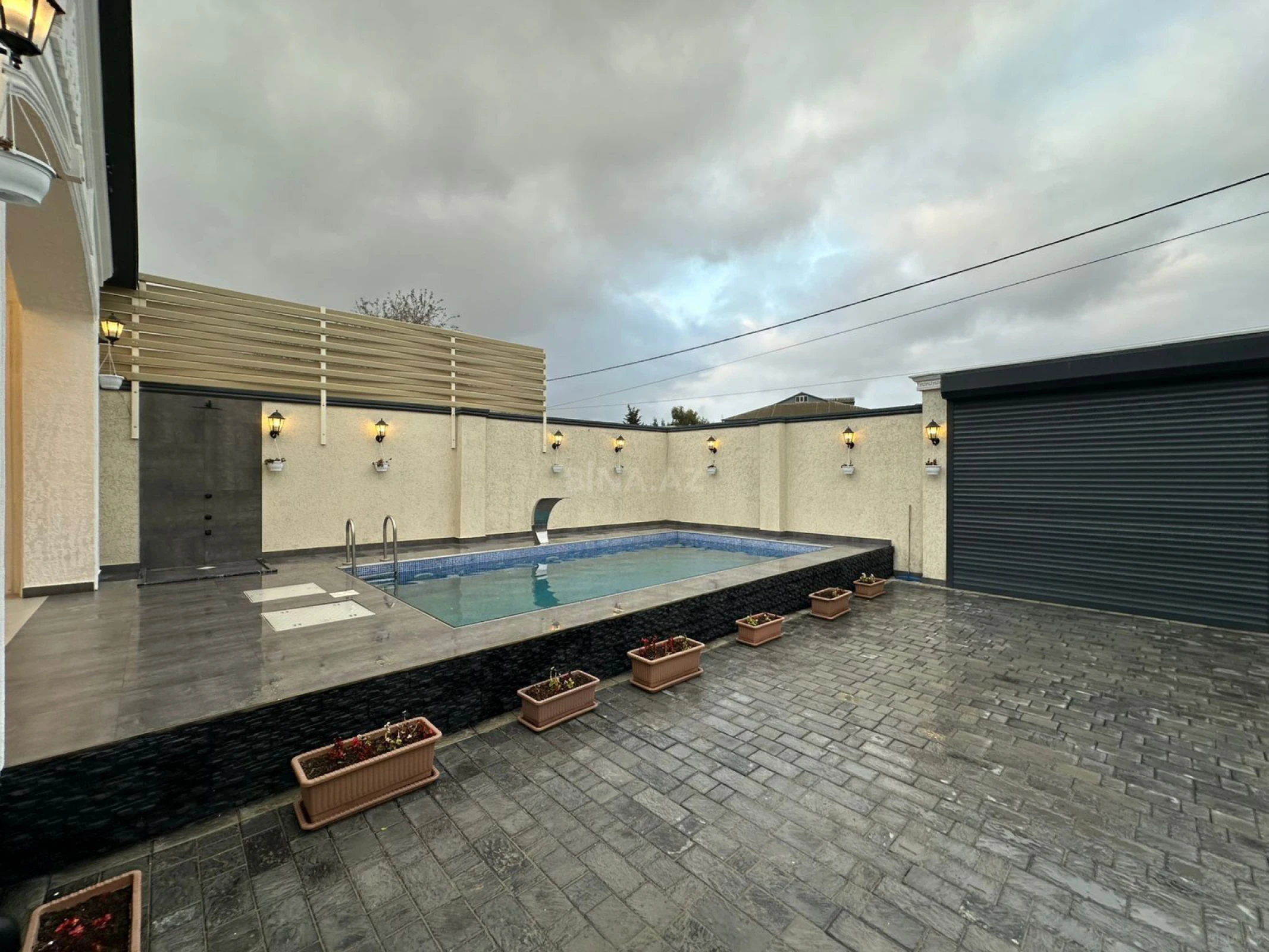 Satılır 4 otaqlı həyət evi 180 m²