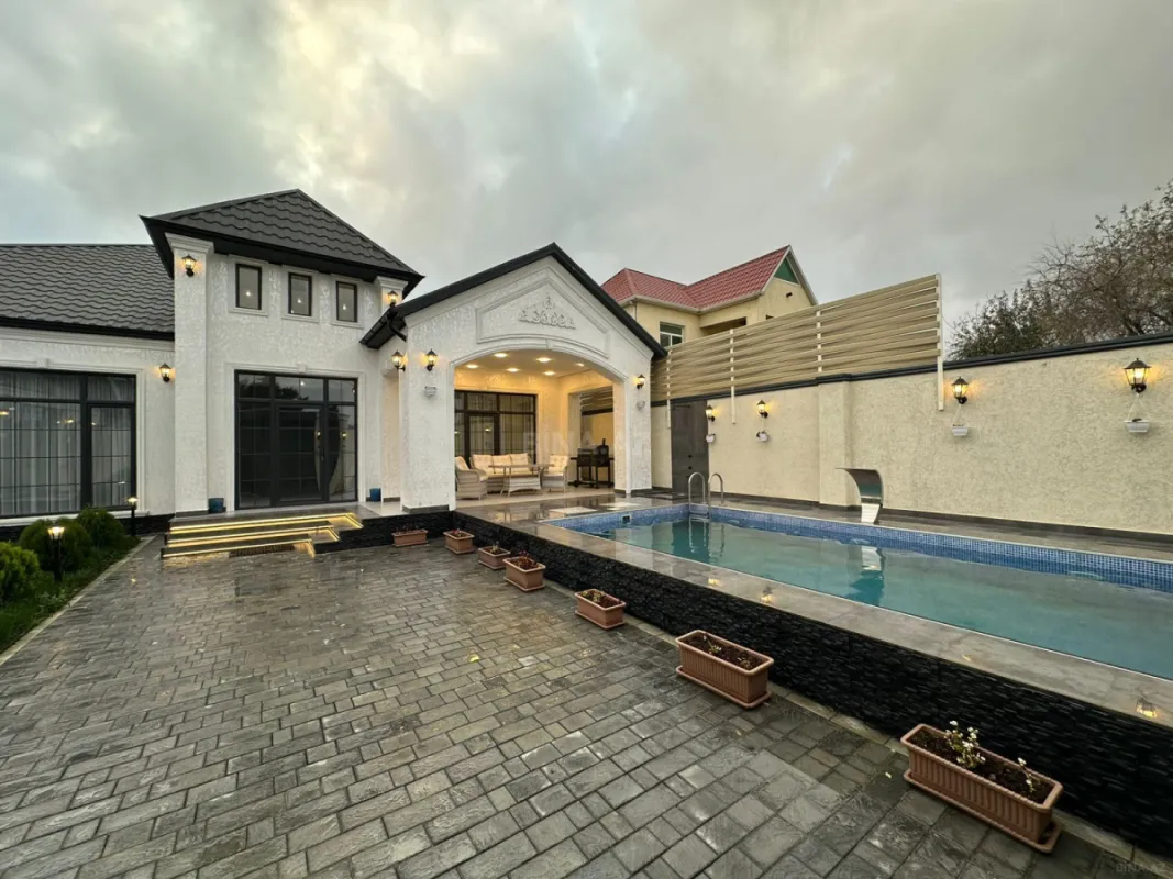 Satılır 4 otaqlı həyət evi 180 m²