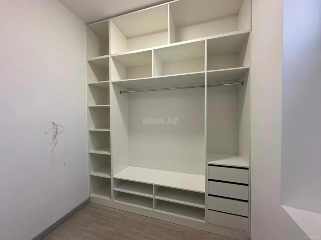 Satılır 4 otaqlı həyət evi 180 m²