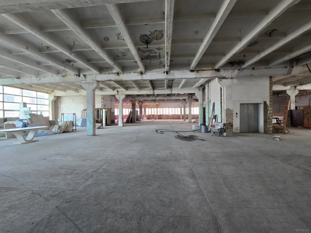 Kirayə verilir obyekt 4400 m²