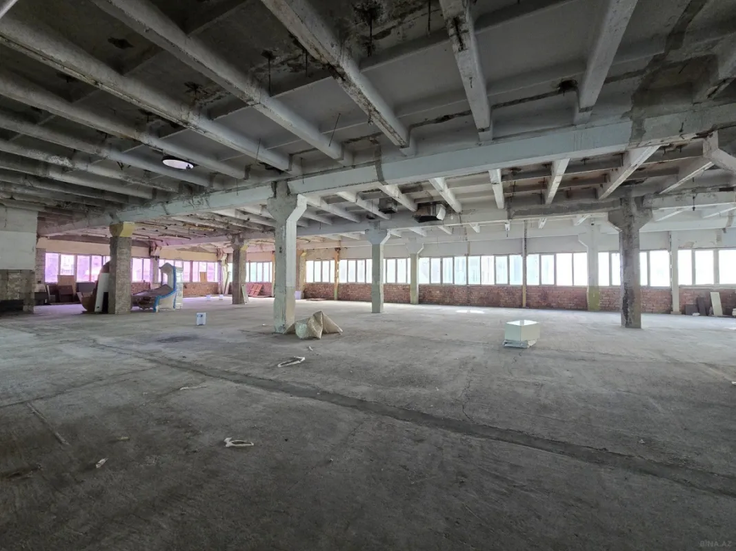 Kirayə verilir obyekt 4400 m²