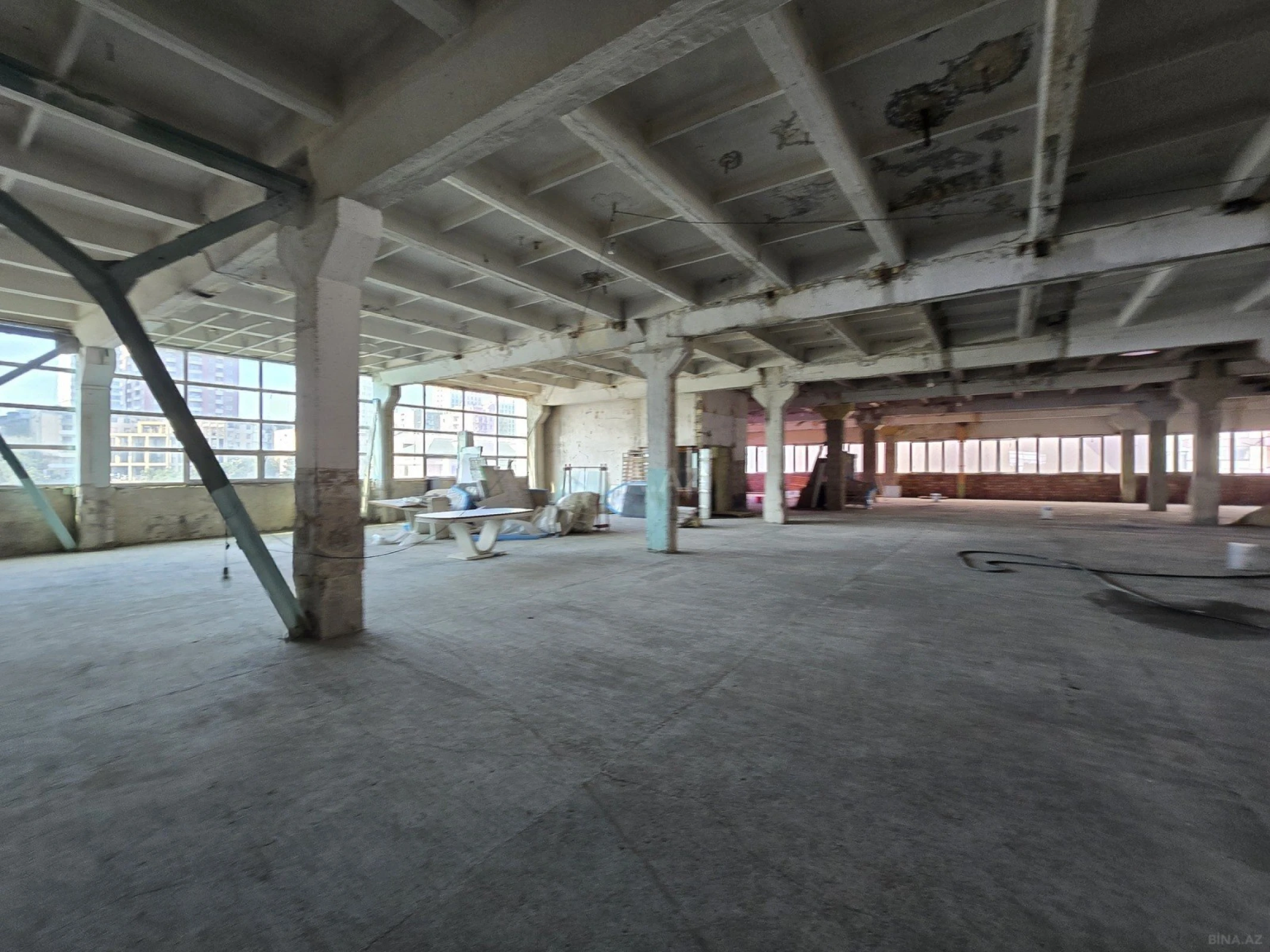 Kirayə verilir obyekt 4400 m²