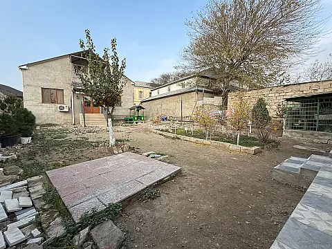 Satılır 7 otaqlı həyət evi 160 m²