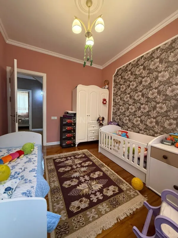 Satılır 7 otaqlı həyət evi 160 m²