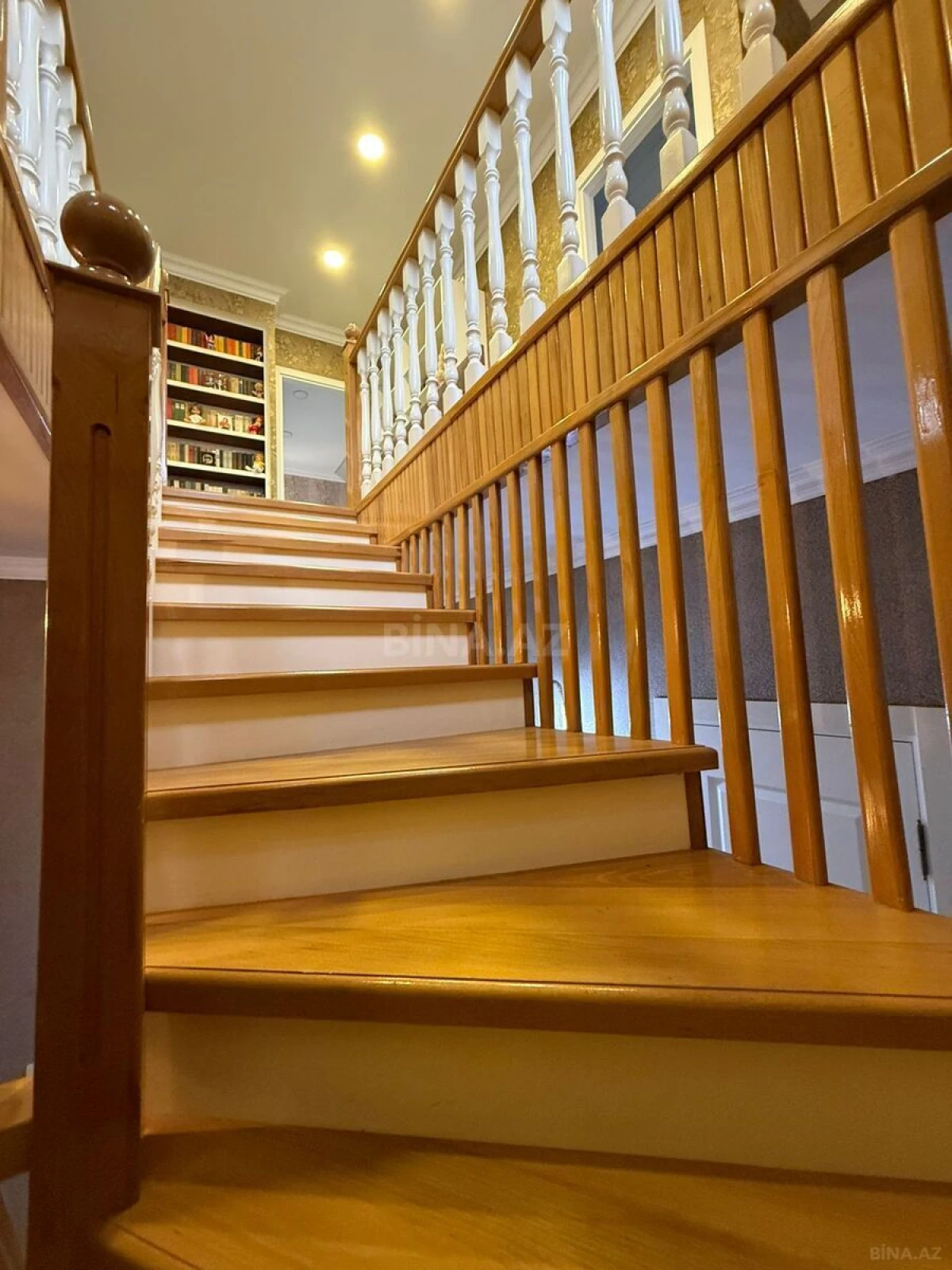 Satılır 7 otaqlı həyət evi 160 m²