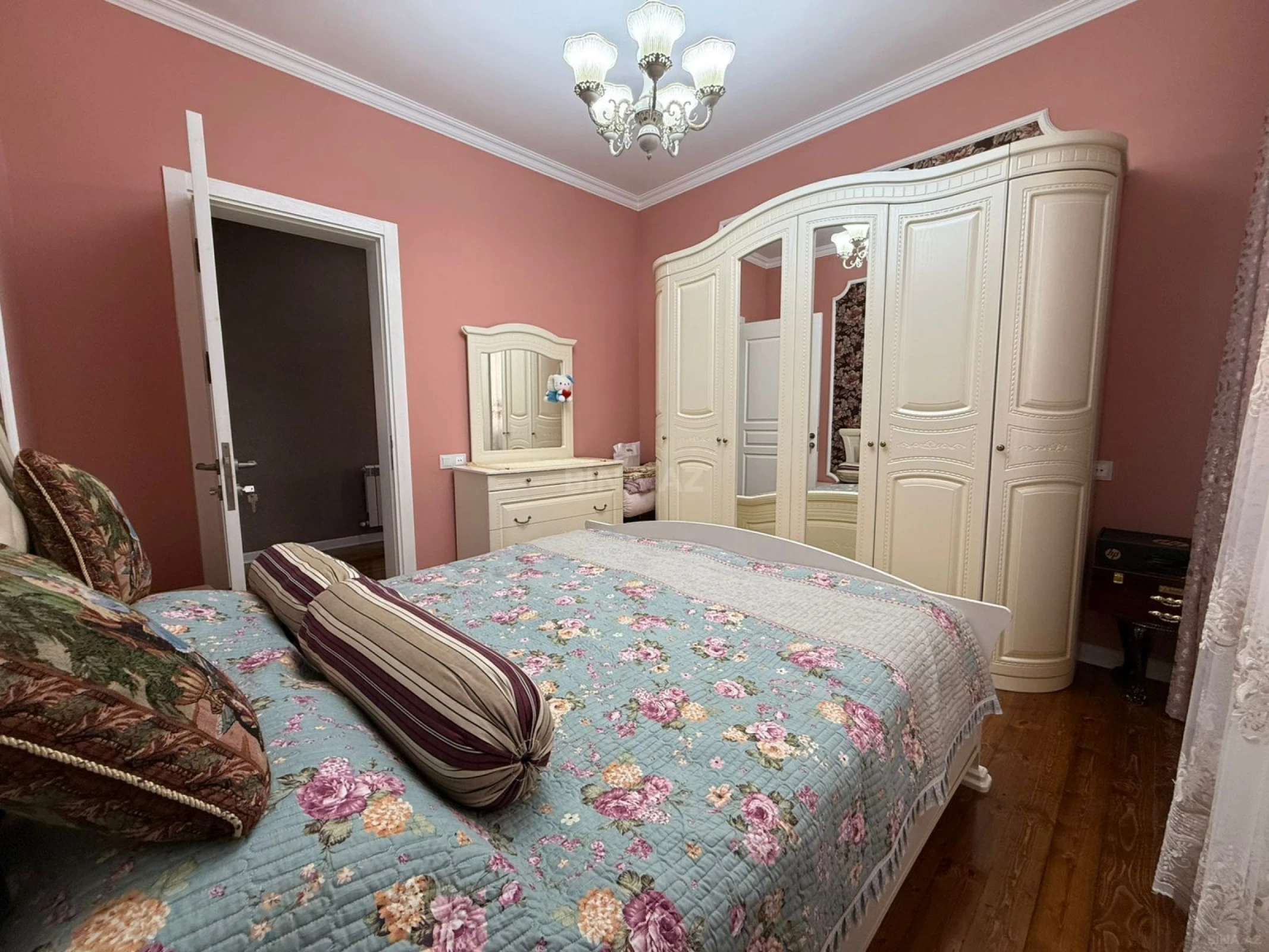 Satılır 7 otaqlı həyət evi 160 m²