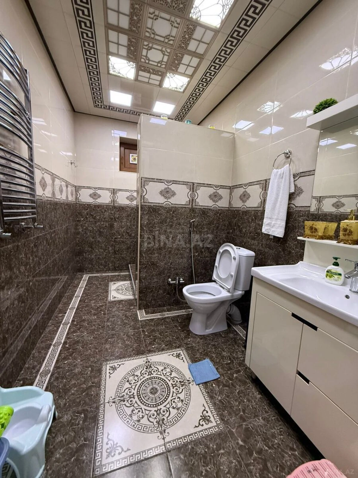 Satılır 7 otaqlı həyət evi 160 m²