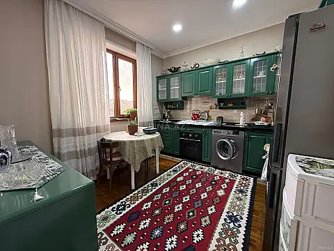 Satılır 7 otaqlı həyət evi 160 m²