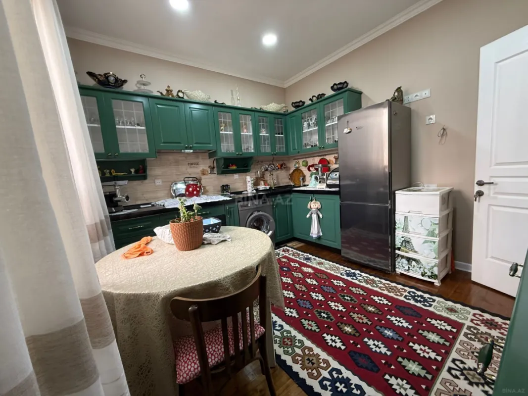 Satılır 7 otaqlı həyət evi 160 m²