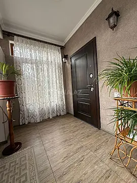 Satılır 7 otaqlı həyət evi 160 m²