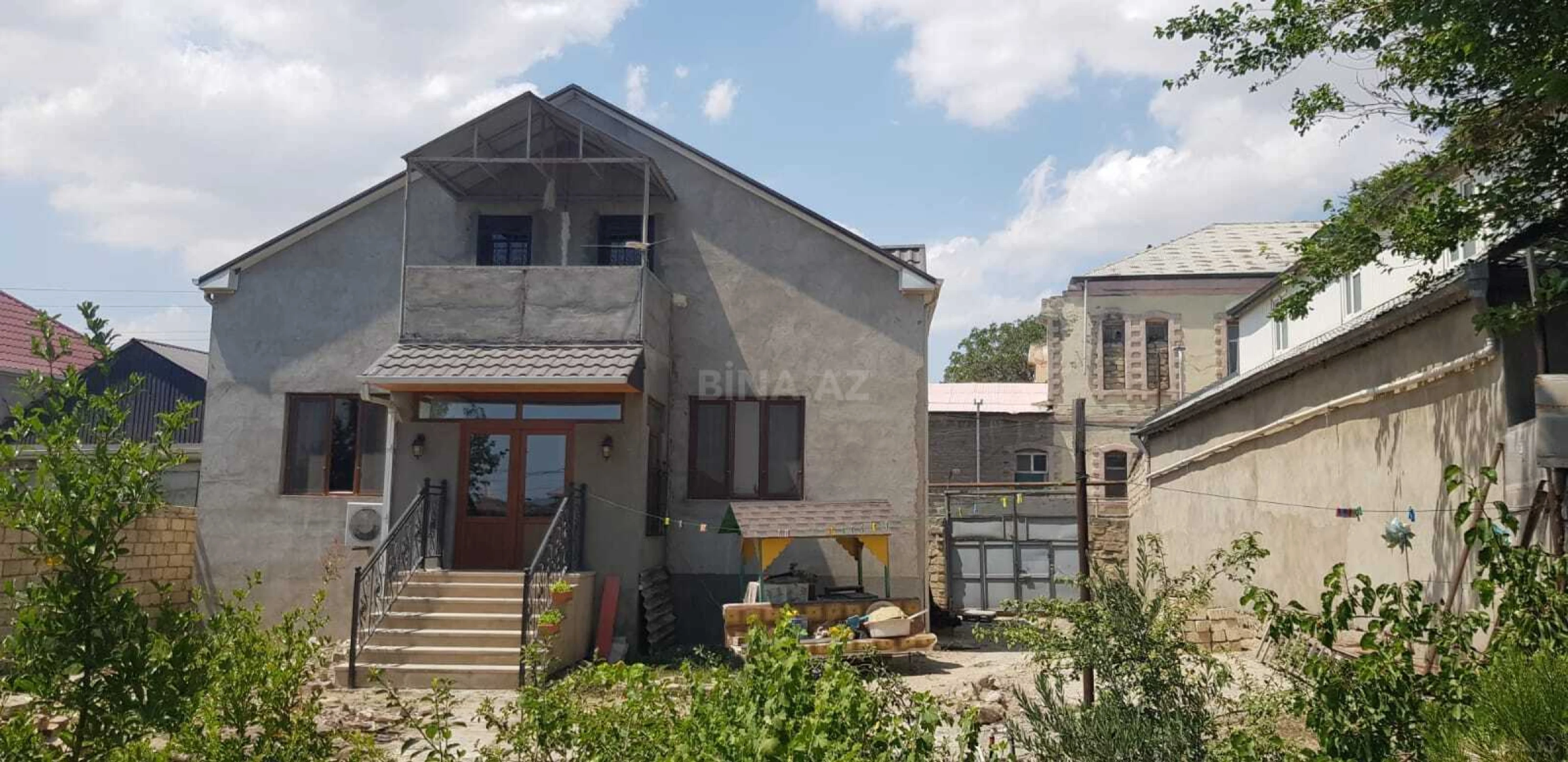 Satılır 7 otaqlı həyət evi 160 m²