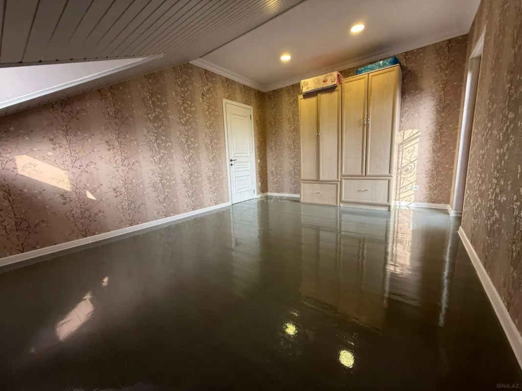 Satılır 7 otaqlı həyət evi 160 m²