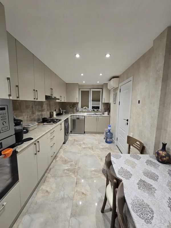 Satılır 3 otaqlı mənzil 85 m²