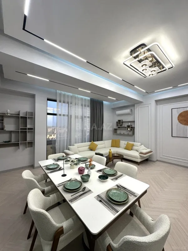 Satılır 3 otaqlı mənzil 125 m²